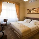Barokk Promenad Hotel