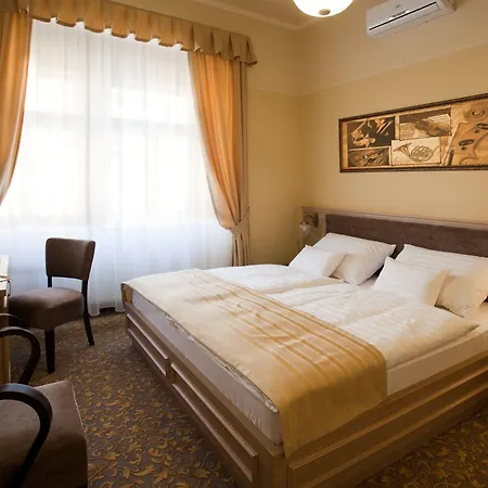 Barokk Promenad ホテル