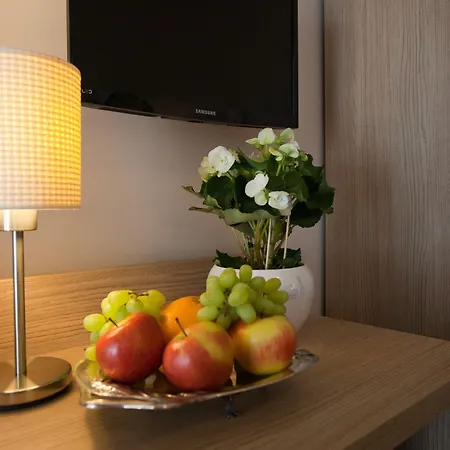 ホテル Barokk Promenad ジュール