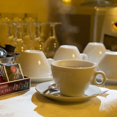 Barokk Promenad ホテル ジュール