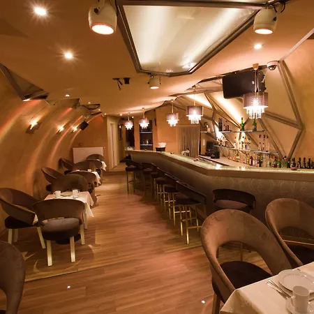 ホテル Barokk Promenad