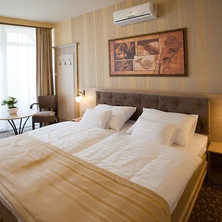 Barokk Promenad Hotel