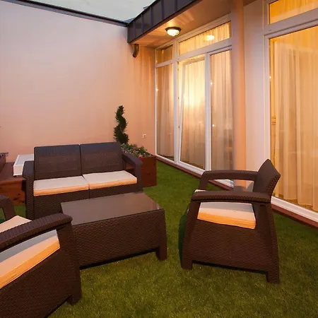 Hotel Barokk Promenad 4*